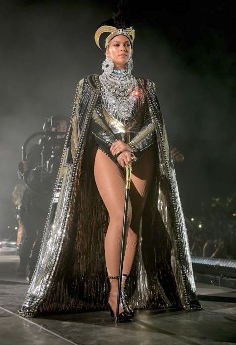 Царица Coachella 2018: Бейонсе вышла на сцену в поистине королевском наряде! Фото