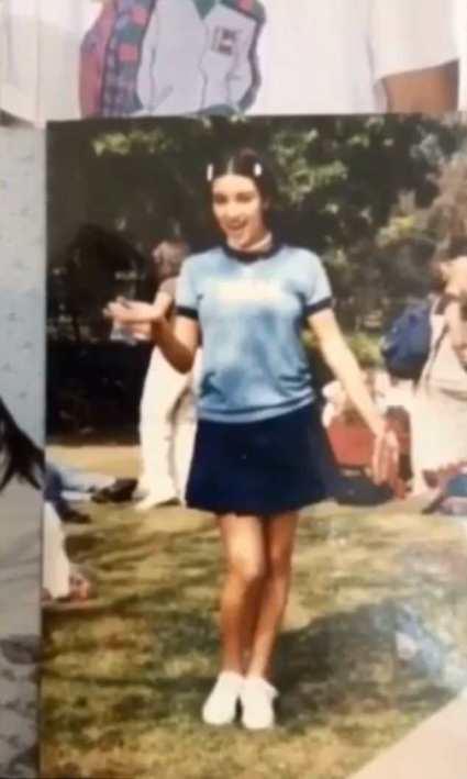 Какой Ким Кардашьян была в детстве: звезда поделилась архивными снимками. Фото