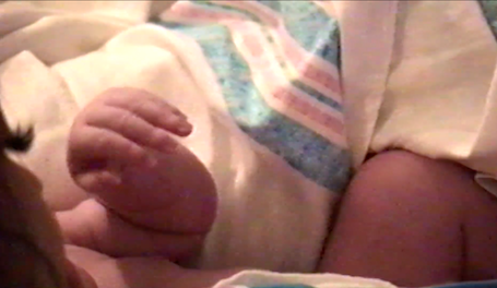 Кайли Дженнер впервые стала матерью: звезда сняла ролик о рождении дочери! Фото