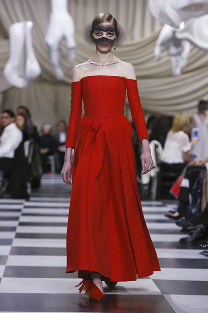 Неделя высокой моды в Париже: настольные игры с Dior. Фото