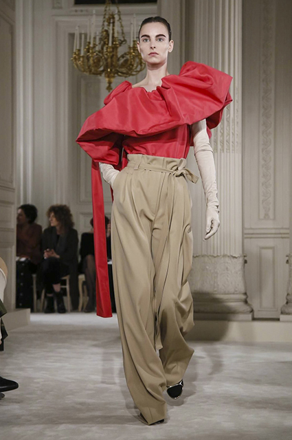 Неделя высокой моды в Париже: гламур из 80-х на шоу Valentino. Фото
