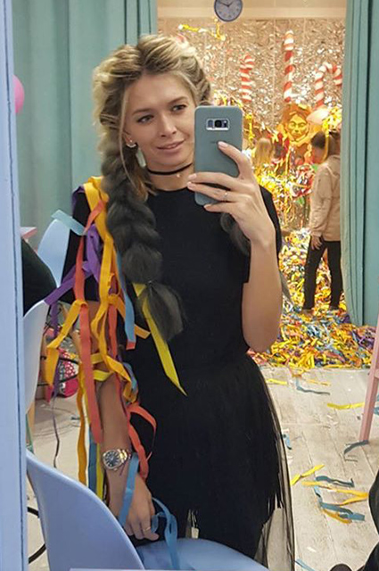 Вера Брежнева устроила вечеринку для младшей дочери в стиле Алисы в Стране Чудес! Фото