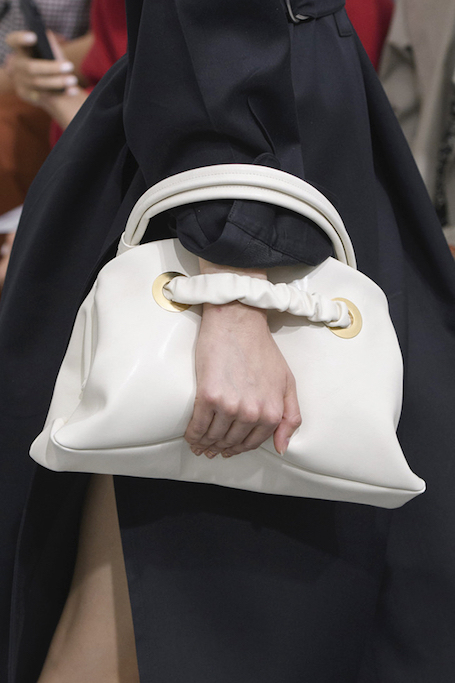 20 лучших сумок Недели моды в Париже и один безусловный фаворит. Фото