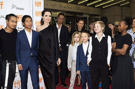 Анджелина Джоли сделает все, чтобы ее дети стали звездами Голливуда! Фото