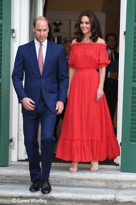 Кейт Миддлтон ослепительно прекрасна в красном платье Alexander McQueen! Фото