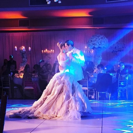 Первый холостяк Максим Чмерковский устроил пышную свадьбу для своей невесты. Фото
