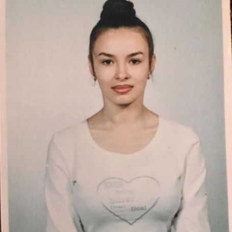Надежда Мейхер-Грановская показала, какой нежной она была в 16 лет. Фото