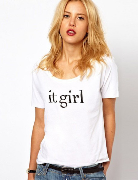 Модный принт на футболке: какой лозунг выбрать? Фото