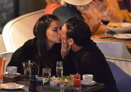 35-летнюю Адриану Лима застукали за поцелуями с 27-летним спортсменом! Фото
