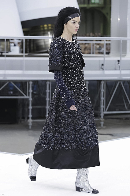 Неделя моды в Париже: черно-белый мир в исполнении Chanel. Фото