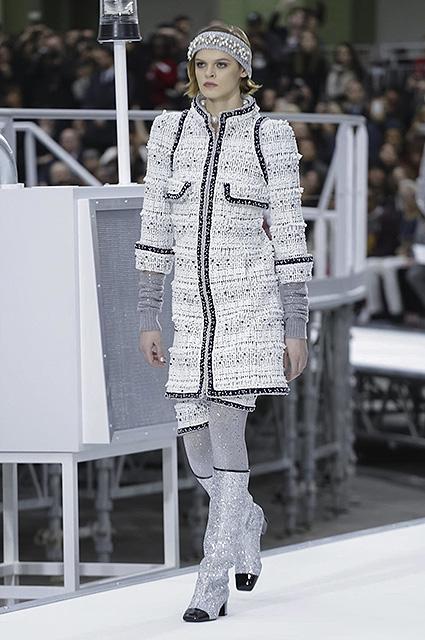 Неделя моды в Париже: черно-белый мир в исполнении Chanel. Фото