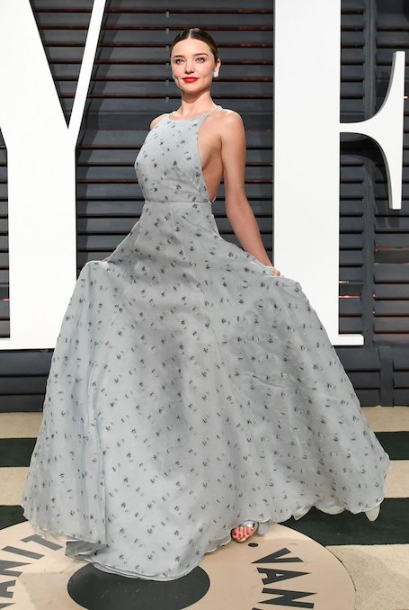 Как принцесса: Миранда Керр очаровала изысканным платьем Miu Miu. Фото