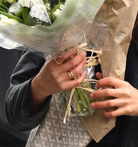 Принц Гарри надумал жениться: Меган Майкл показала обручальное кольцо! Фото