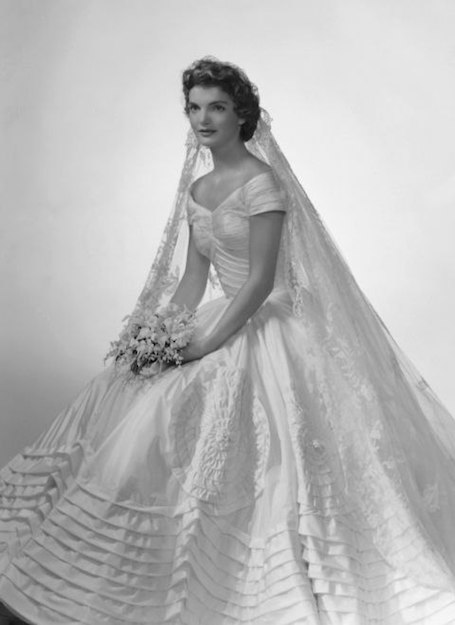 30 лучших свадебных платьев по версии глянца Marie Claire. Фото