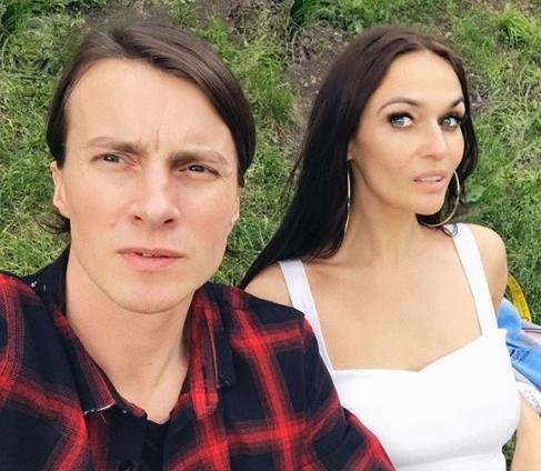 Алена Водонаева опубликовала снимок с голым супругом