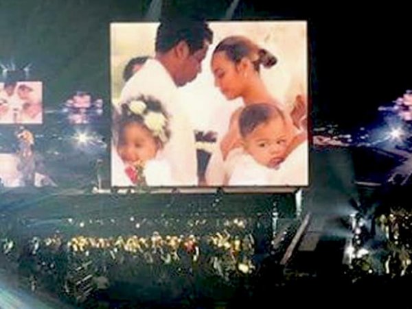Бейонсе и Jay-Z впервые показали подросших младших детей