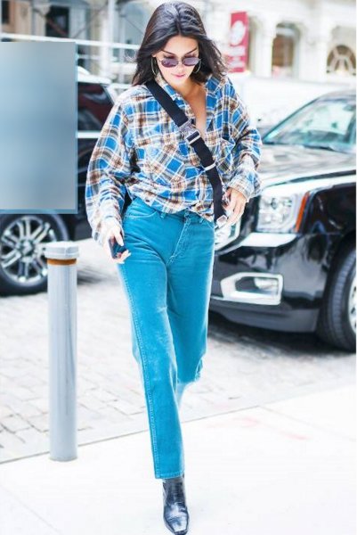 Кендалл Дженнер удивила новым видом традиционных джинсов