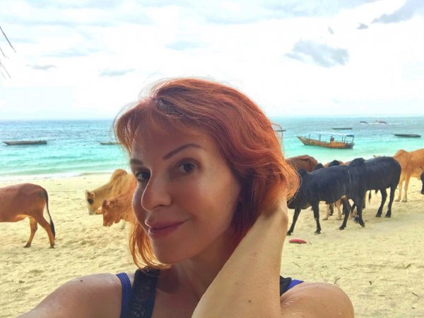 Моя очередь нырять: Наталья Штурм отдохнула на загаженном коровами пляже