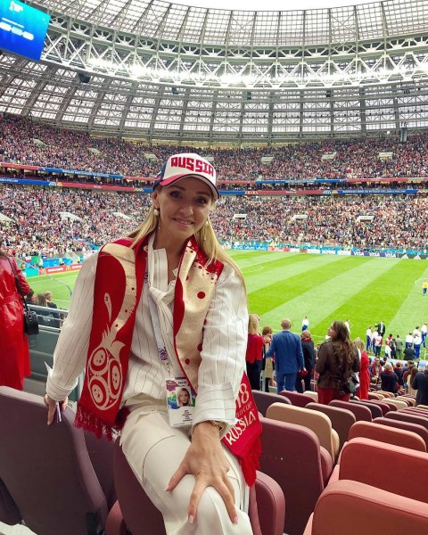 «Всегда с российской сборной»: Навка рассказала об увлечении футболом