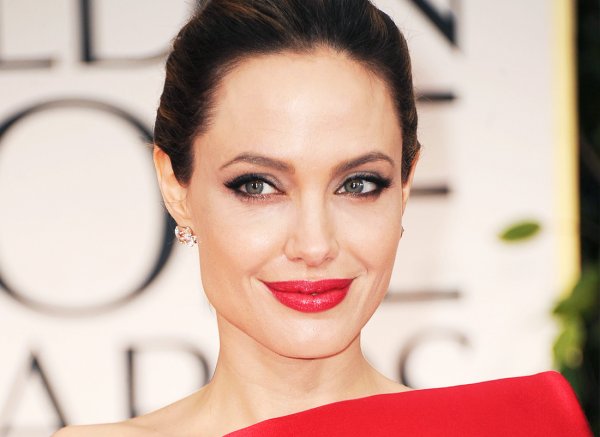 Снова скандал: Британский ведущий публично унизил Анджелину Джоли