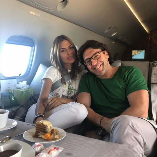 Малахов и Боня отправились вдвоём в путешествие на частном самолёте