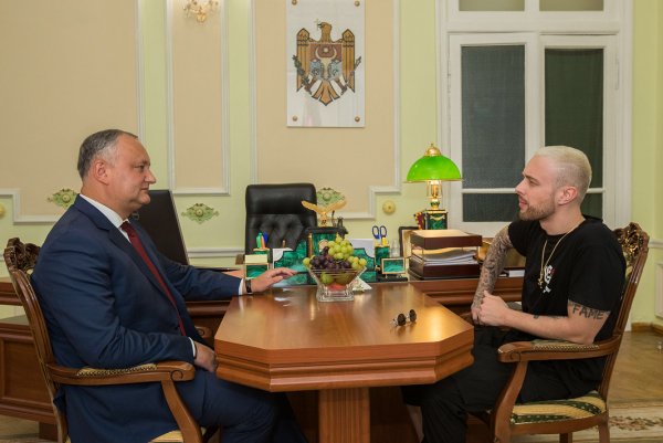 Президент Молдовы поделился фотографиями со встречи с Егором Кридом
