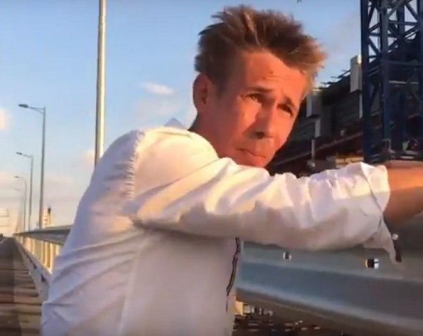 Очередной скандал: Панин нарушил ПДД, чтобы расцеловать Крымский мост