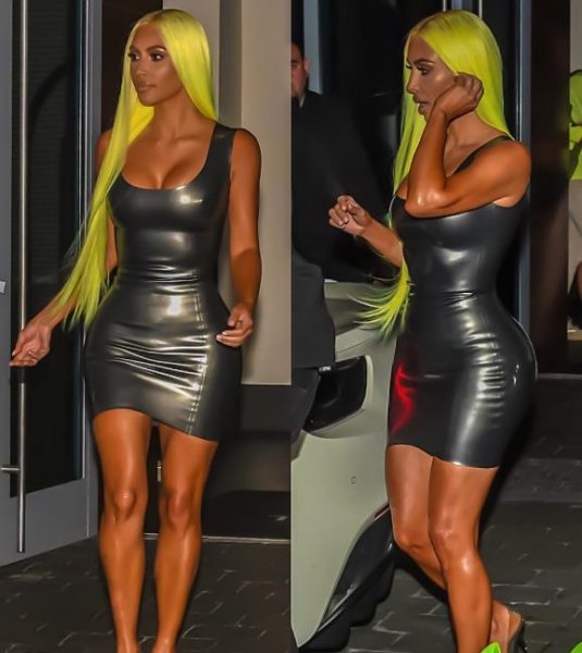 Ким Кардашьян решила изменить цвет волос на кислотно-зеленый