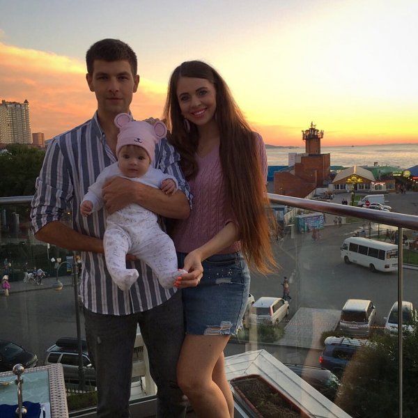 Оля Рапунцель порадовала поклонников семейным фото с отпуска