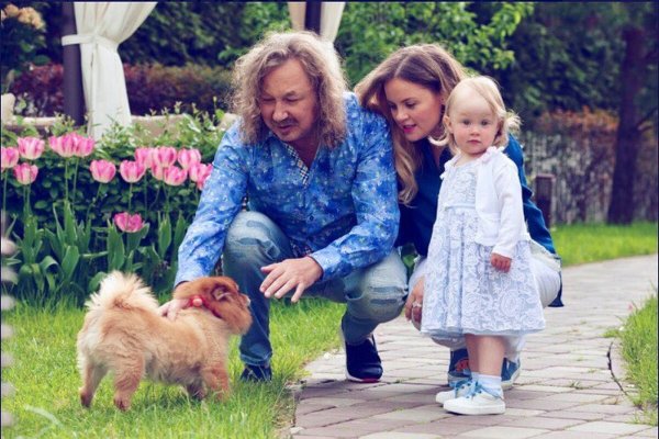 Игорь Николаев поделился видеозаписью с пением своей маленькой дочери