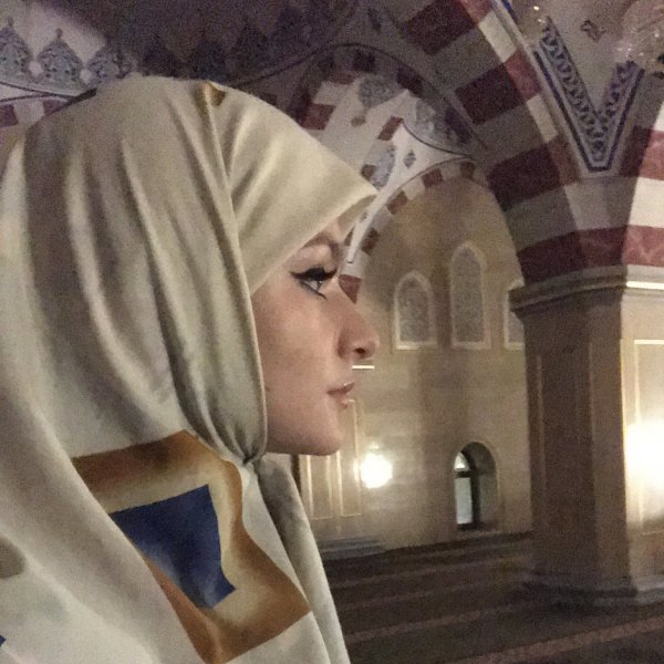 Папа поседеет: Дочь Пескова нашла себе чеченца и готовится принять ислам – соцсети