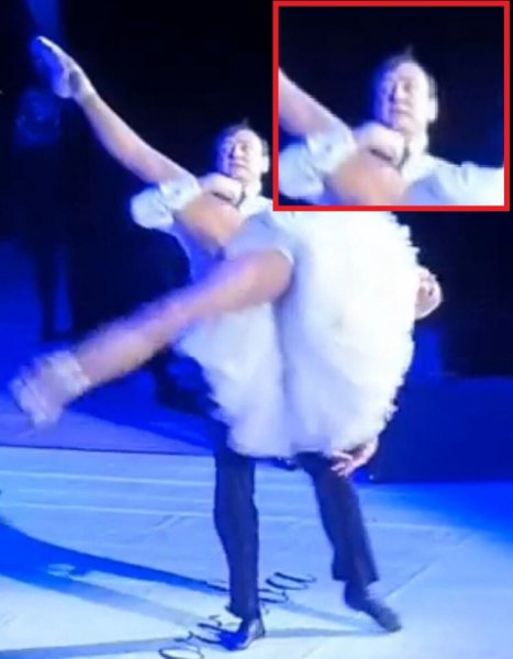 Выступил пот и слёзы пошли: Партнер Волочковой с трудом поднял «трезвую» балерину на шоу