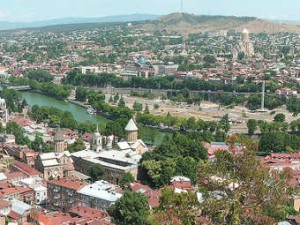 Министерство юстиции Грузии осталось на улице