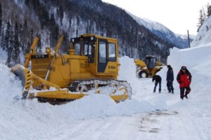 Лавины перекрыли магистраль в Южную Осетию