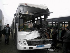 Столкновение автобусов в Баку
