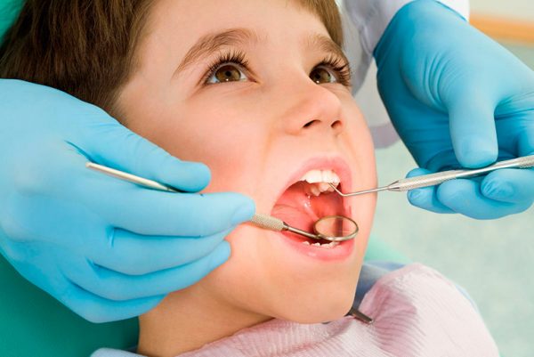 Лечение зубов у детей